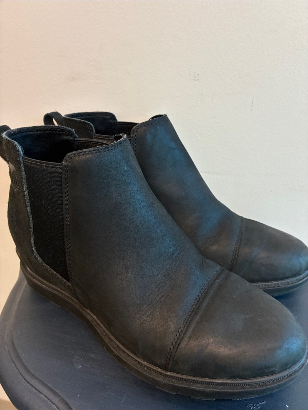 Sorel Black Leather Chelsea Ankle Booties